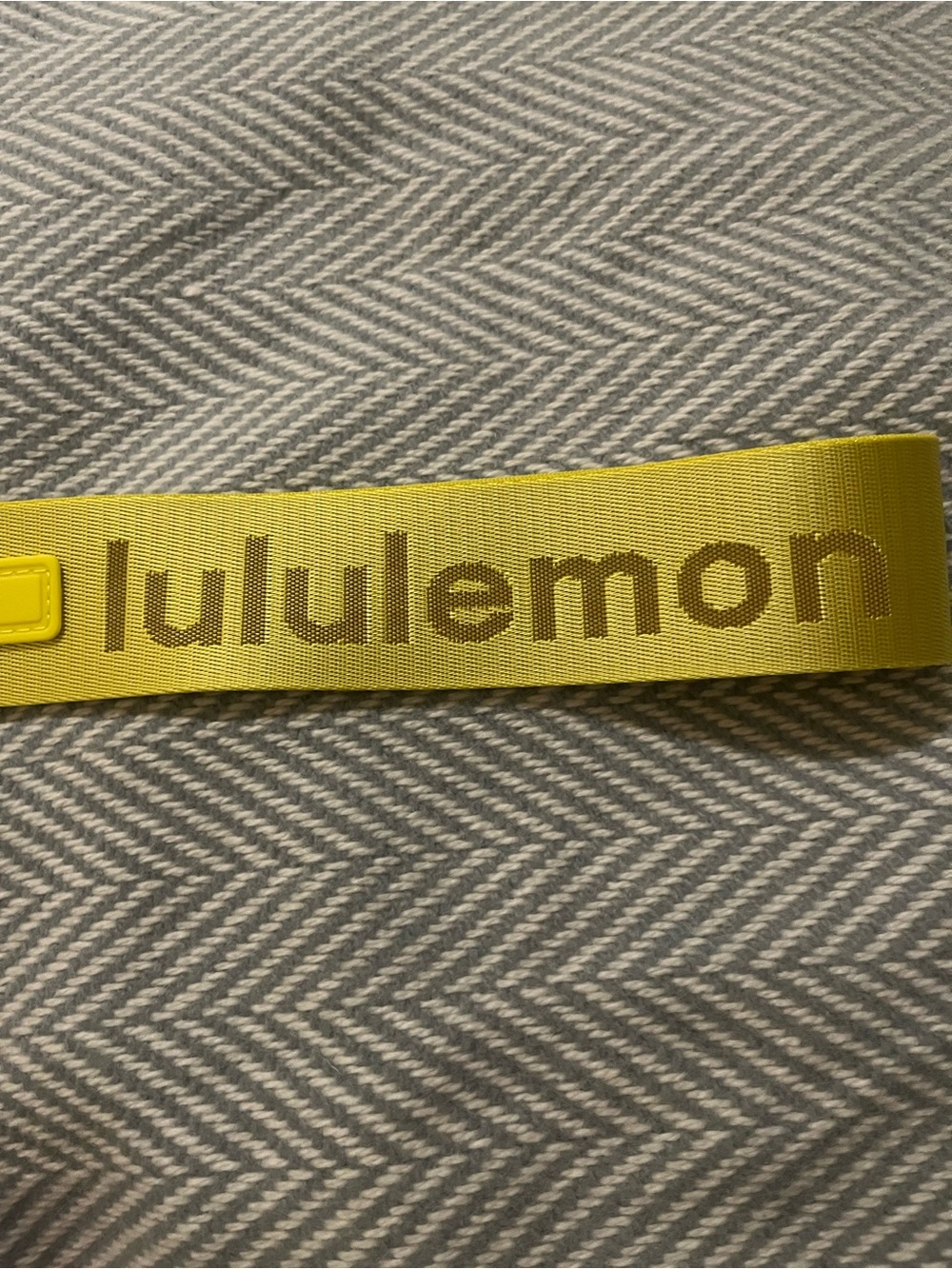 NWT: Sold-Out $20 LULULEMON Never Lost Keychain — Dark Gold, Melrose Tan, Silver - Picture 5 of 6